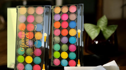 Glamour Touch Eyeshade kit with 24 colors