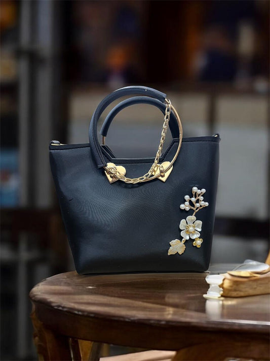 Pearl flower handbag